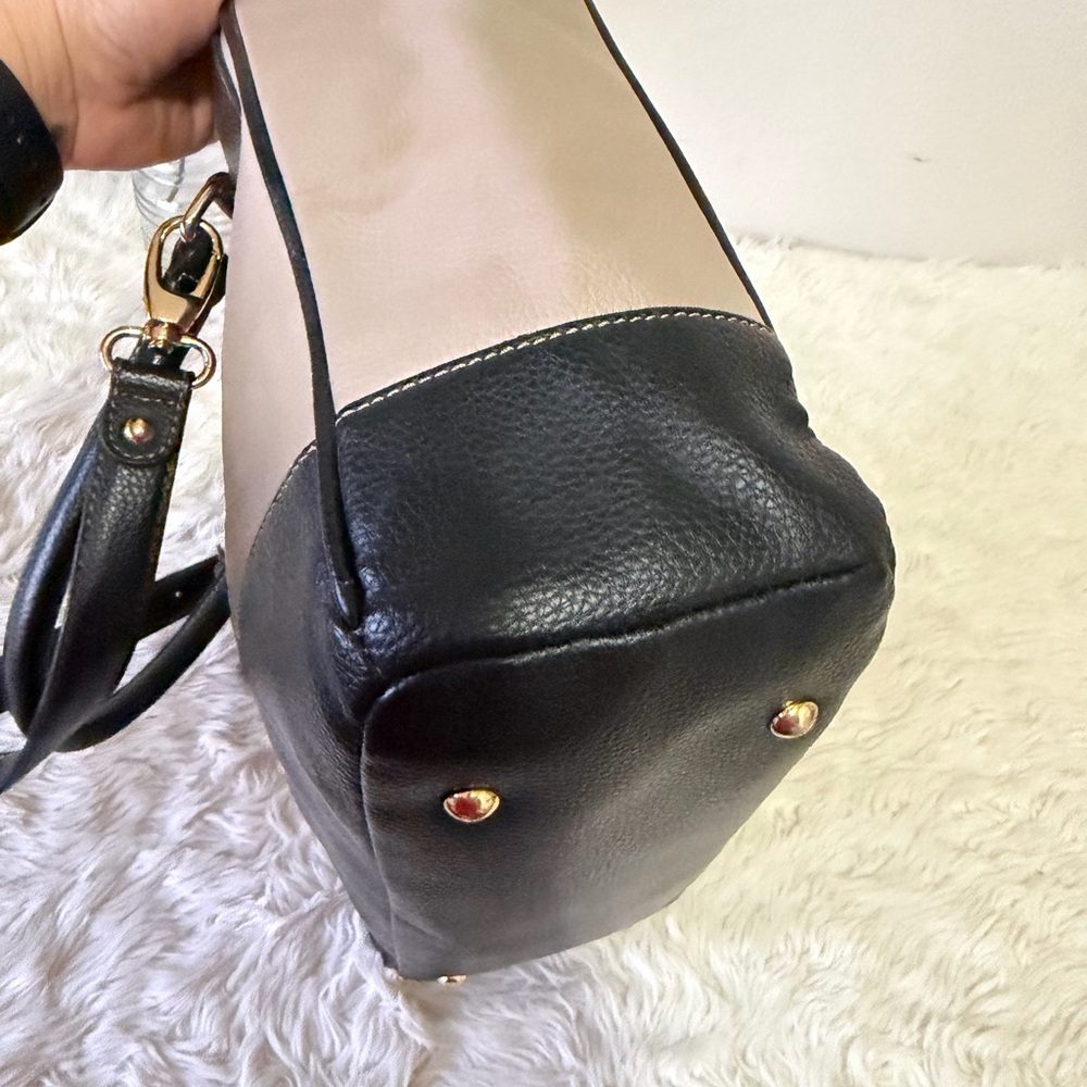 Tignanello Black and Tan Tote Bag - Picture 7 of 16